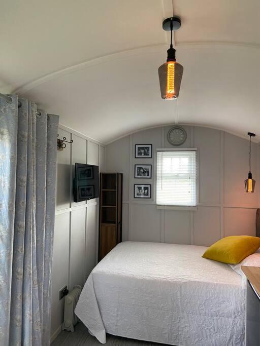 Beautiful Shepherd'S Hut نيوماركت المظهر الخارجي الصورة